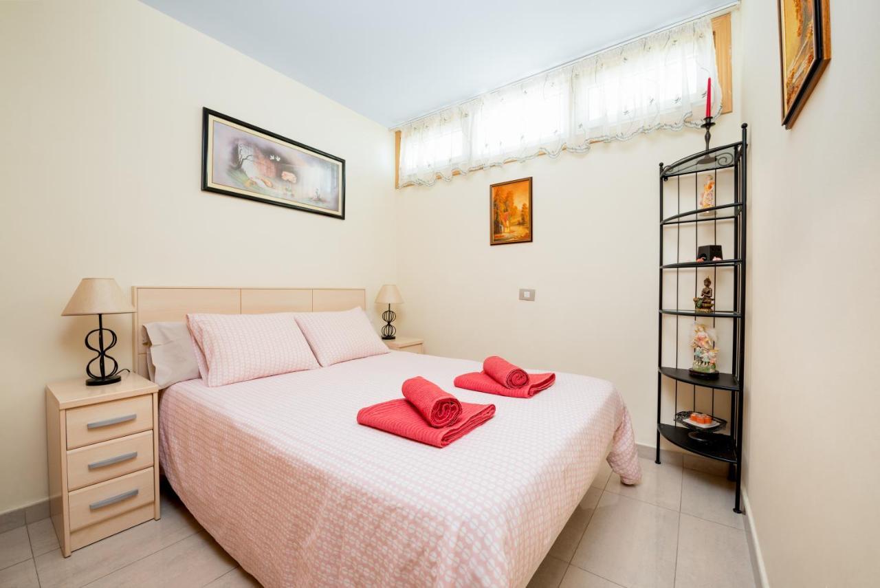 Nikis Flat Apartment Плая дел Инглес Екстериор снимка